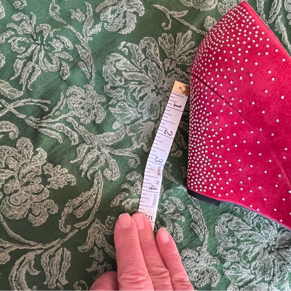 EUC Gianni Bini suede wedges - Picture 7 of 8